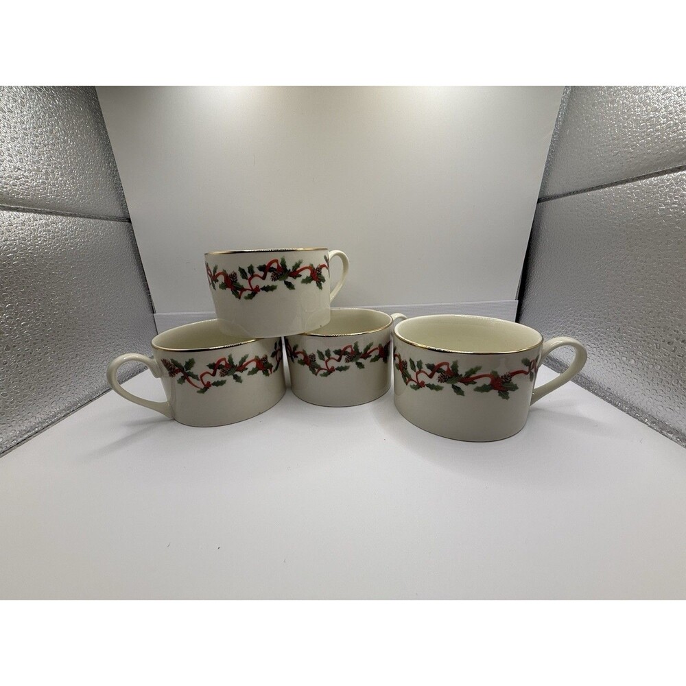 Vintage Retroneu Holiday Ribbon Christmas Porcelain Mug Set of 4 Handle